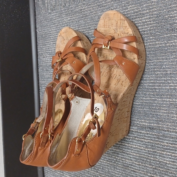 Michael Korks - Picture 3 of 7